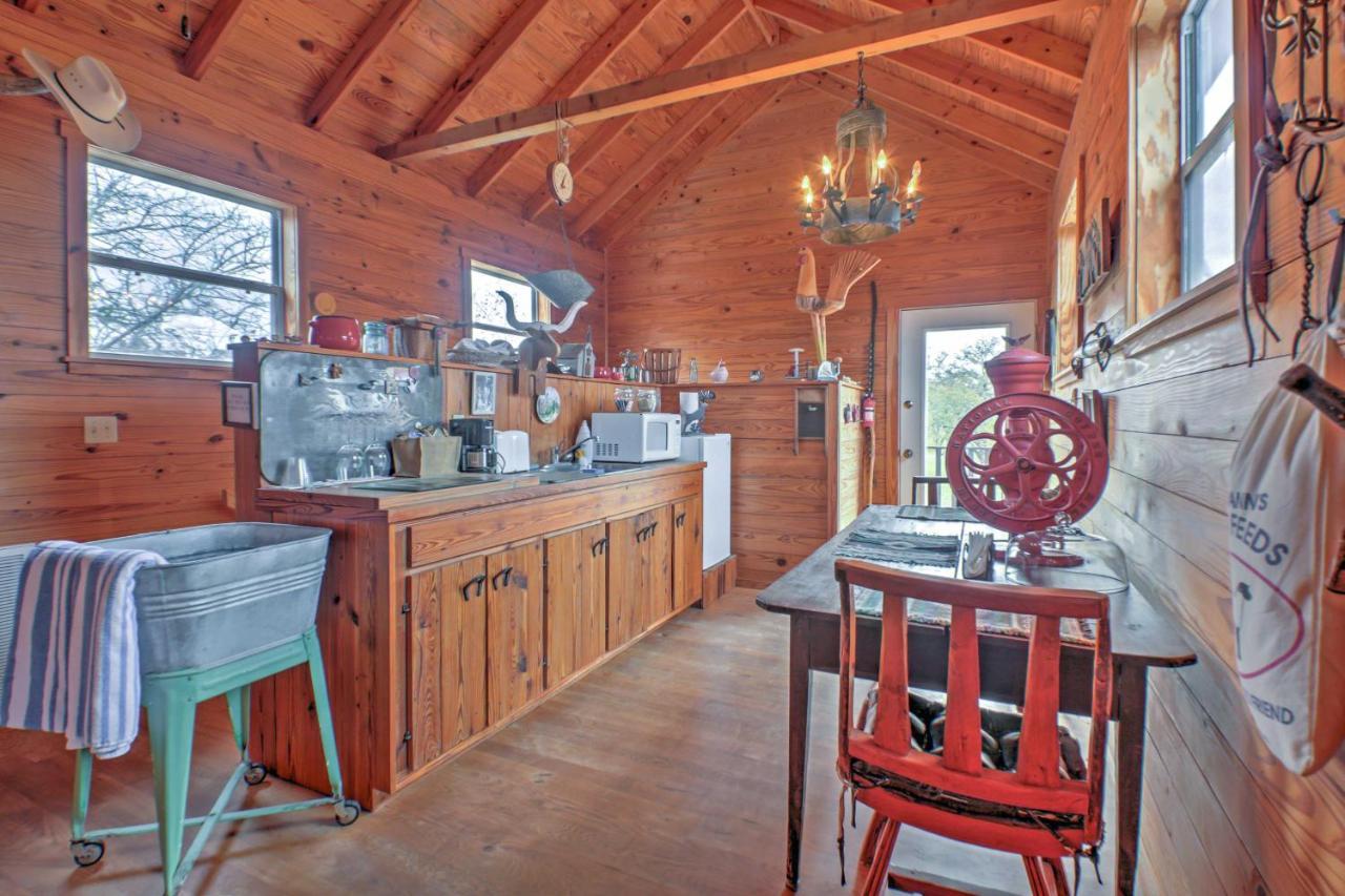 Вилла Ark Bunkhouse Fredericksburg Hideaway With Hot Tub Экстерьер фото