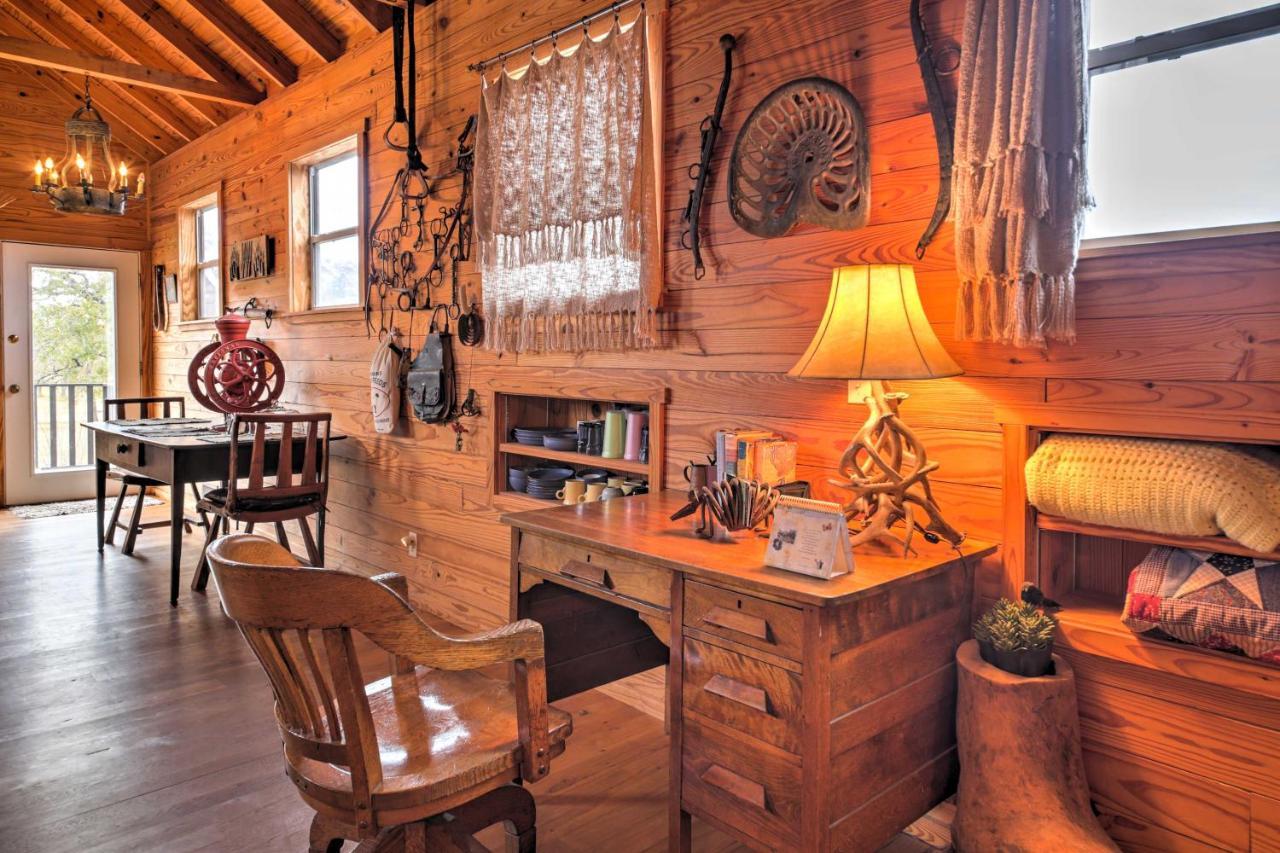 Вилла Ark Bunkhouse Fredericksburg Hideaway With Hot Tub Экстерьер фото