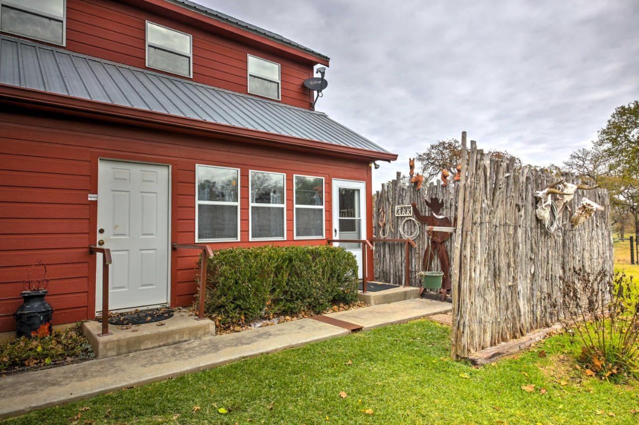 Вилла Ark Bunkhouse Fredericksburg Hideaway With Hot Tub Экстерьер фото