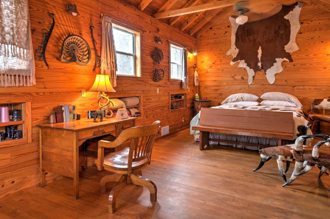 Вилла Ark Bunkhouse Fredericksburg Hideaway With Hot Tub Экстерьер фото