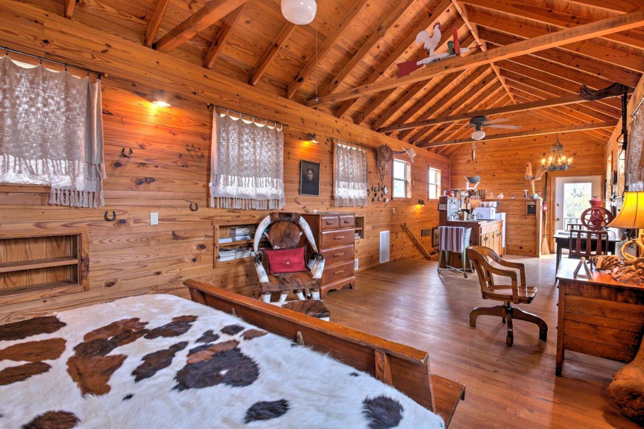 Вилла Ark Bunkhouse Fredericksburg Hideaway With Hot Tub Экстерьер фото